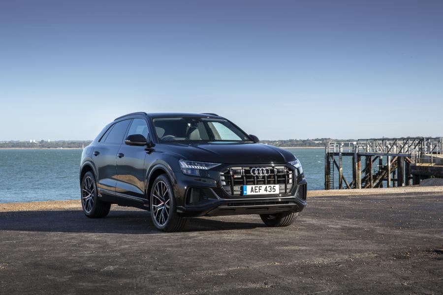  Audi SQ8 TDI 2019 года  (UK) (фото 1 из 40)